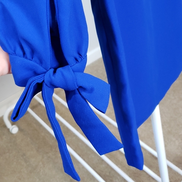 Dress - Picture 3 of 4